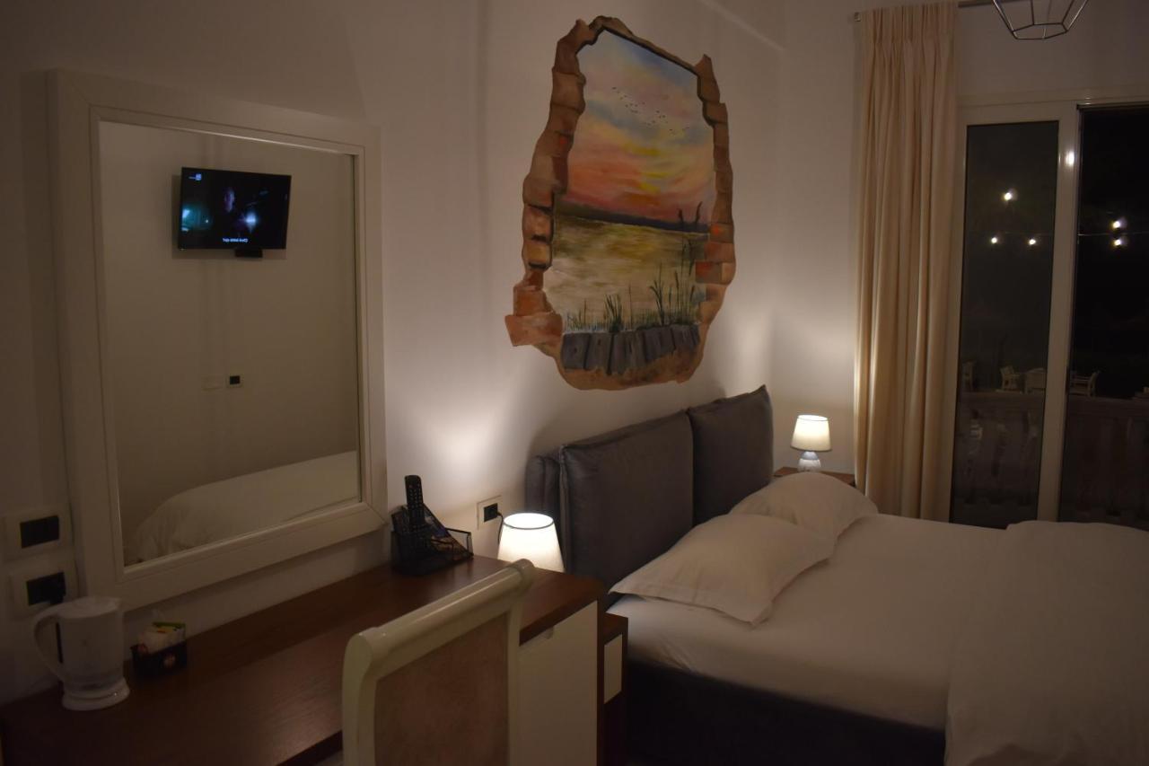 Cosmo Beach Hotel Durres Exterior photo