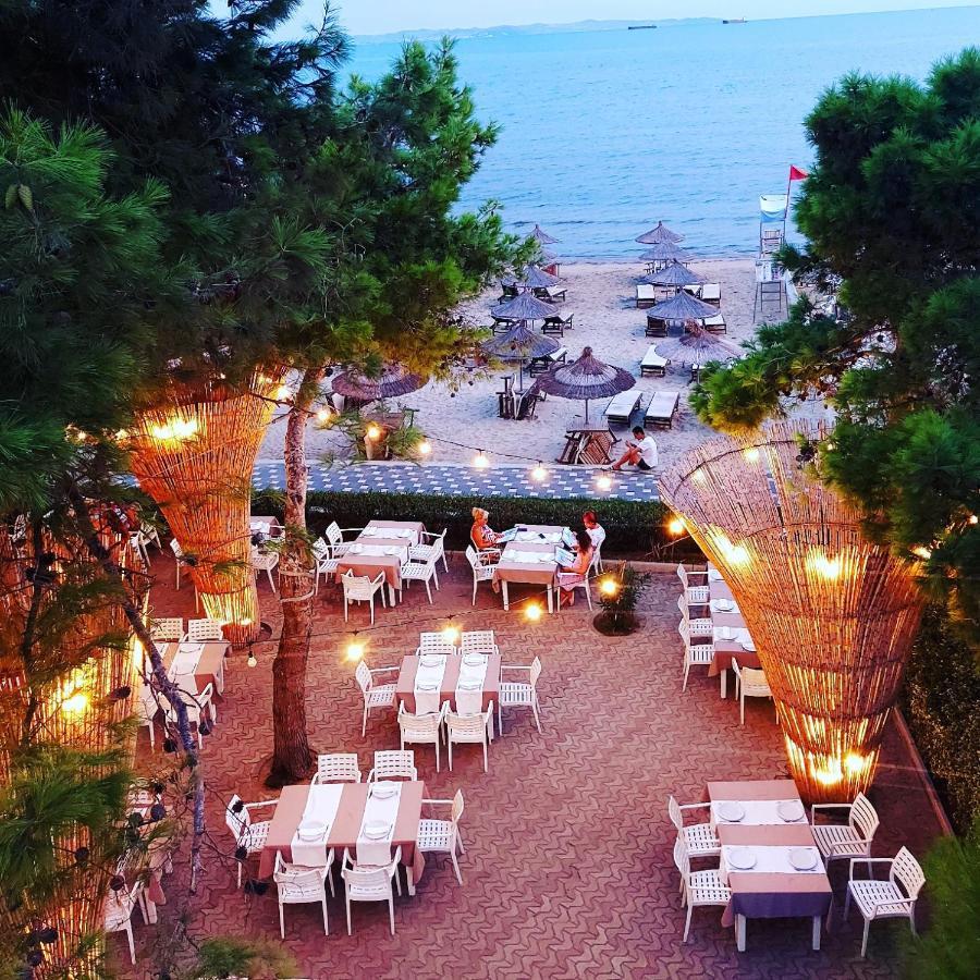 Cosmo Beach Hotel Durres Exterior photo